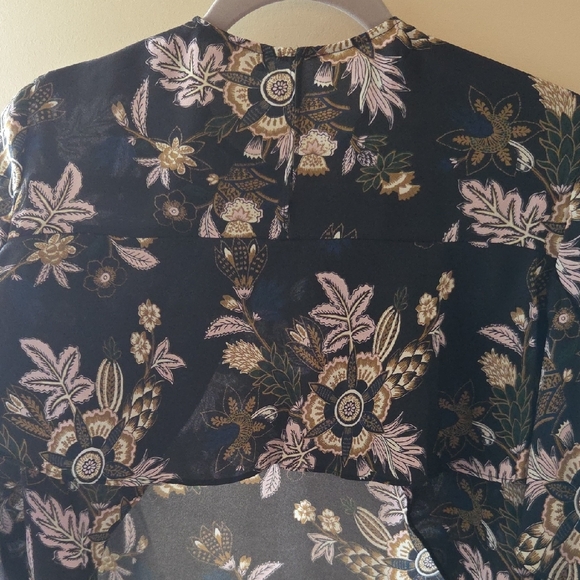 ALC Open Back Ruffle Detail Blouse - Picture 4 of 7